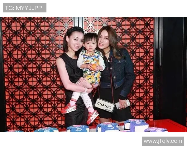 足球明星女友竟是后妈身份揭秘让人震惊的家庭关系真相